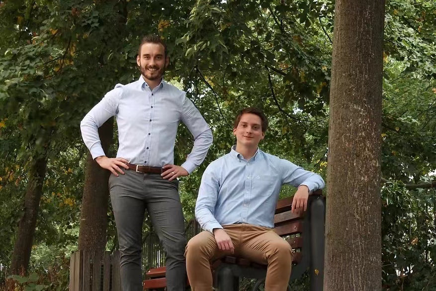 The Rise of Kallinich Claeys: Introducing the EINSER Central Seconds