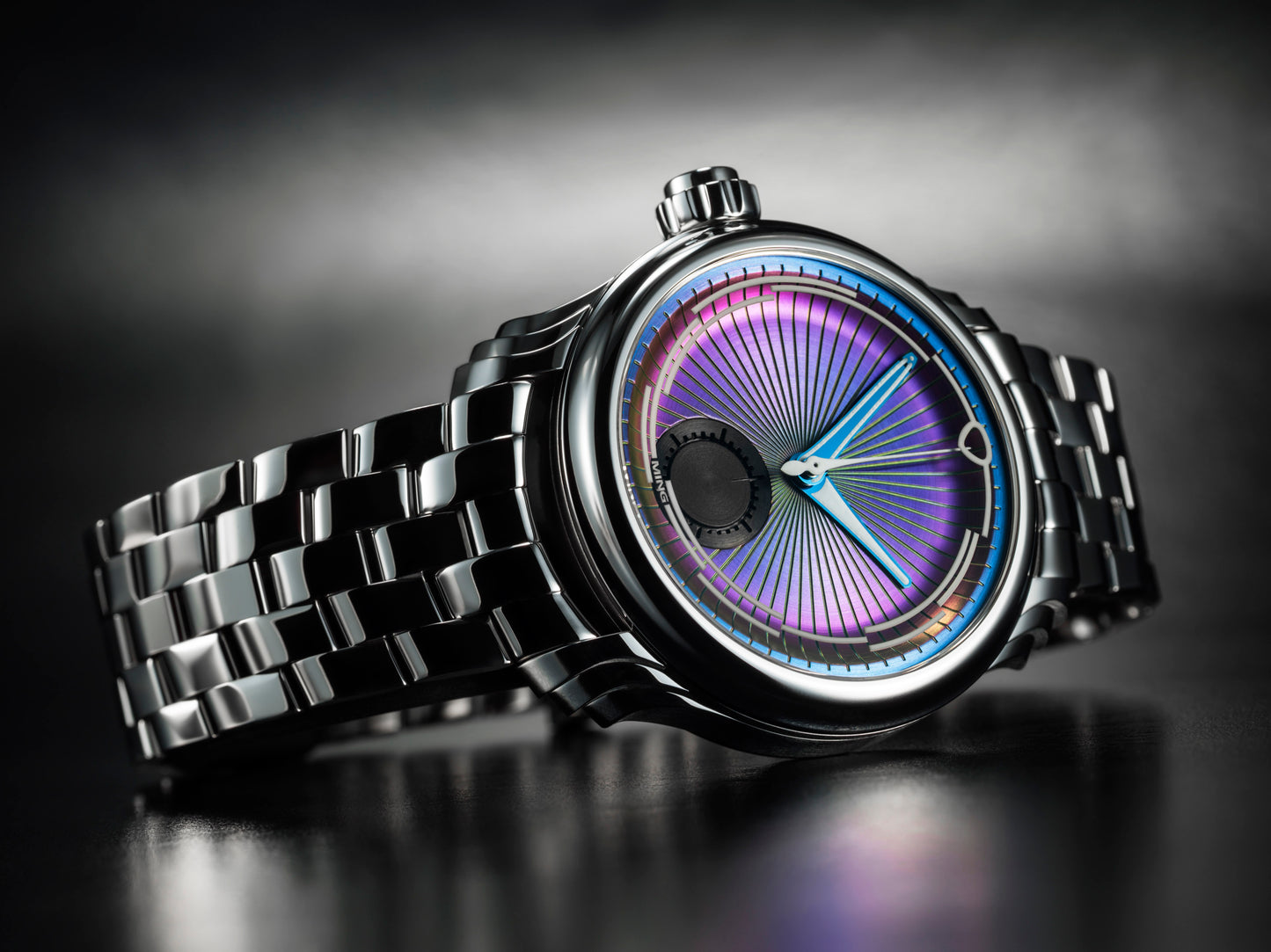 MING 57.04 Iris
