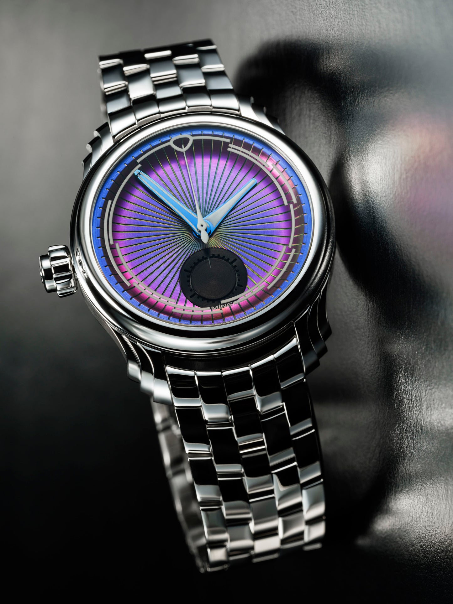 MING 57.04 Iris