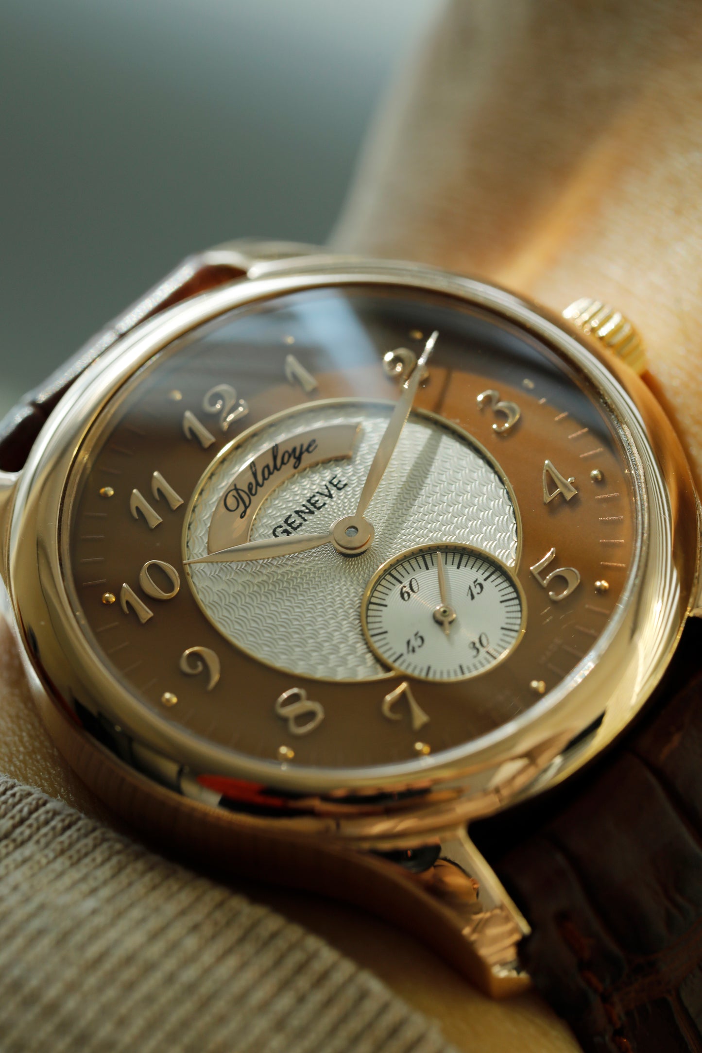 Delaloye Geneve le garde temps 41mm Rose Gold UNIQUE Chocolate MOP Dial