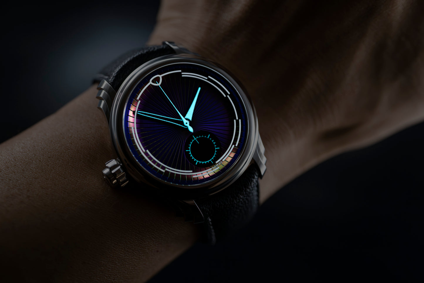 MING 57.04 Iris