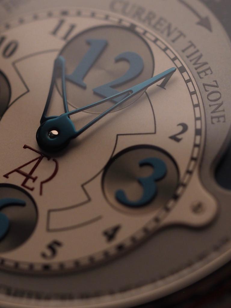 Ataelier Huate Complication "Dual Time"