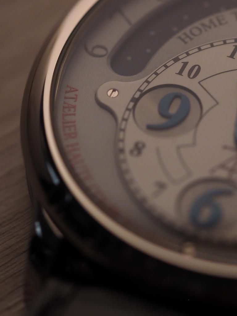 Ataelier Huate Complication "Dual Time"